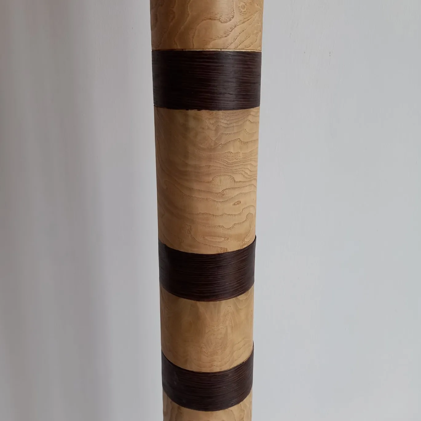 Lampada da terra Dorica Yellow di Pietro Meccani