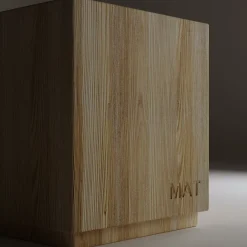 Lampada da terra e sgabello Siediti in legno naturale