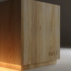 Lampada da terra e sgabello Siediti in legno naturale