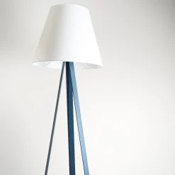 Lampada da terra Etrè di Alberto Caramello