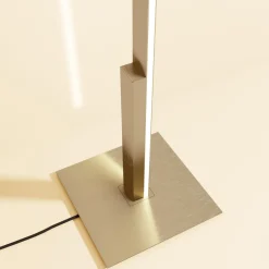 Lampada da terra Fly Long Nickel di Massimiliano Raggi