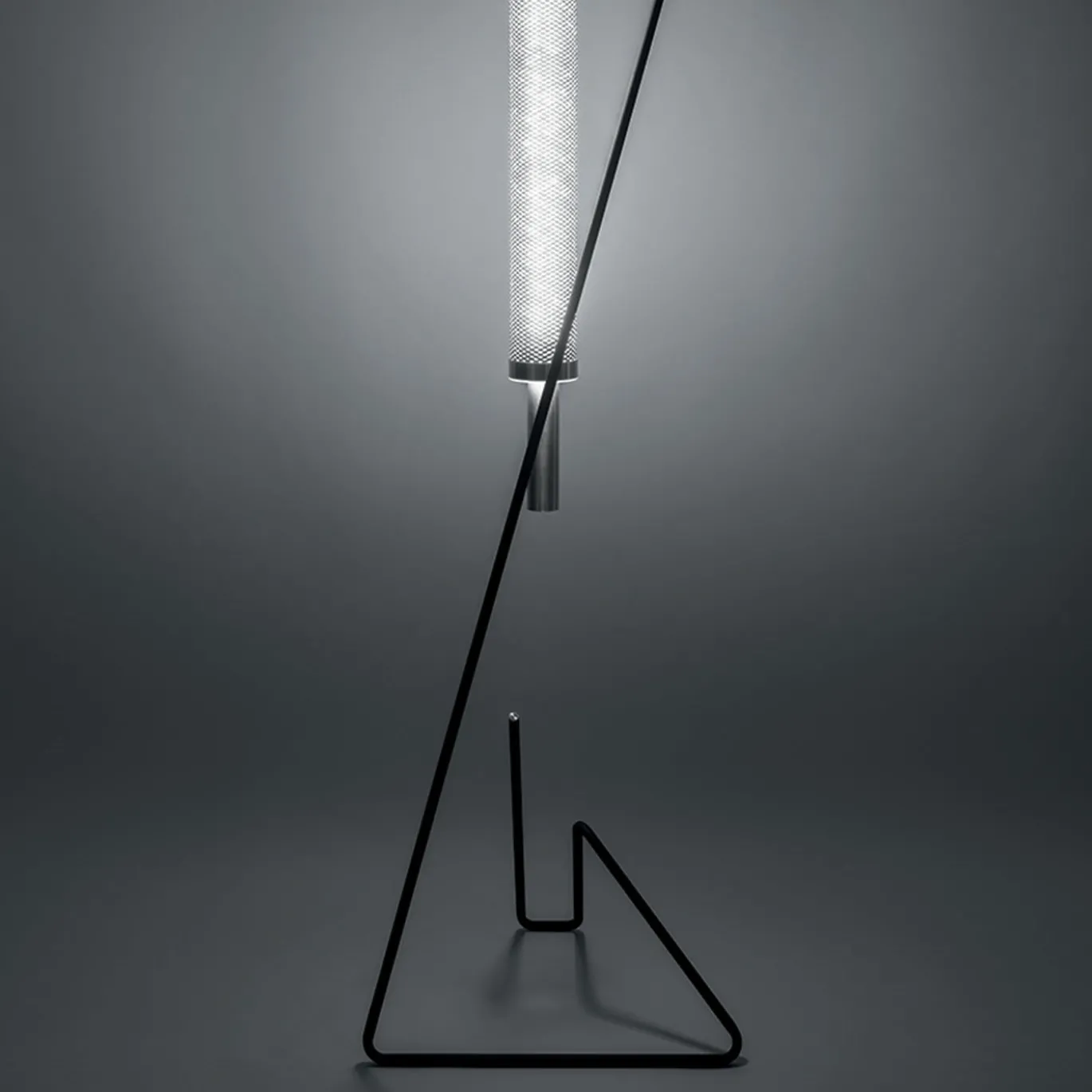 Lampada da terra Kate di Benedetta Miralles Tagliabue