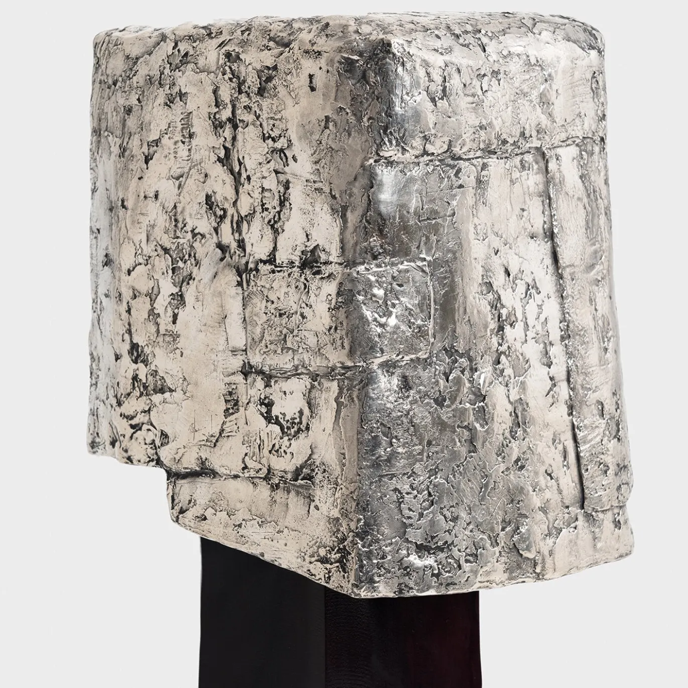 Lampada da terra Layer Over Layer in bronzo bianco e legno