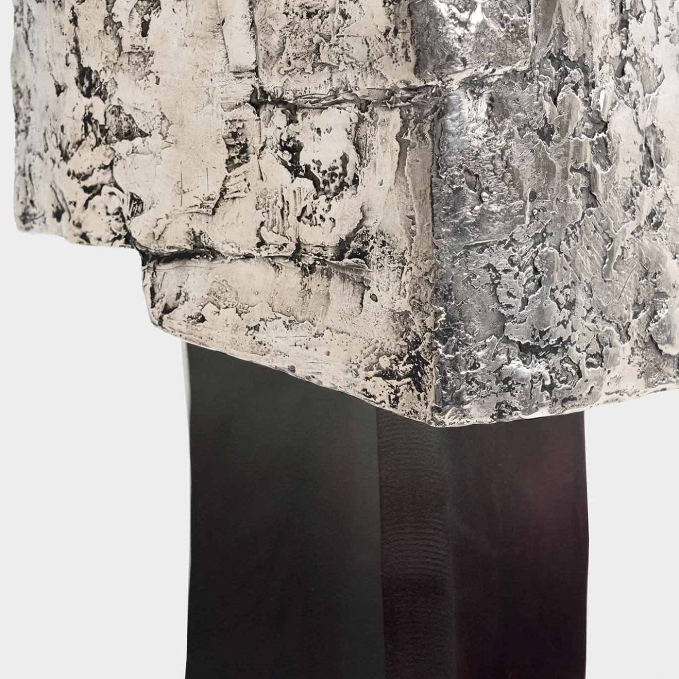 Lampada da terra Layer Over Layer in bronzo bianco e legno