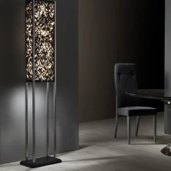 Lampada da terra Linea in alabastro nero con struttura in acciaio