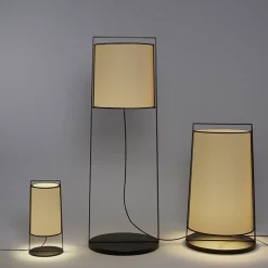 Lampada da terra Macao alta beige di Corrado Dotti