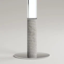 Lampada da terra Needle Piccola in marmo Carrara di Marco Piva