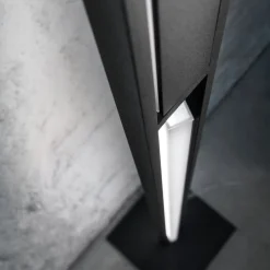 Lampada da terra nera Tablet