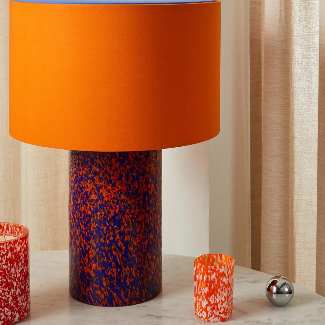 Lampada Pillar in vetro di Murano arancione e blu con paralume in cotone