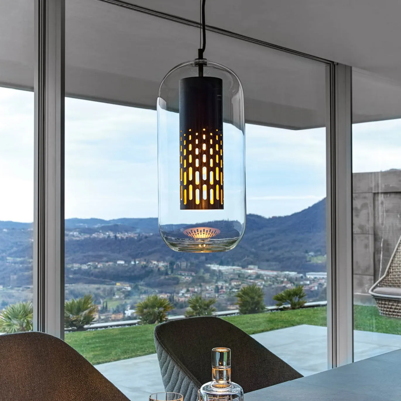Lampadario a luce singola di Castello Lagravinese Studio