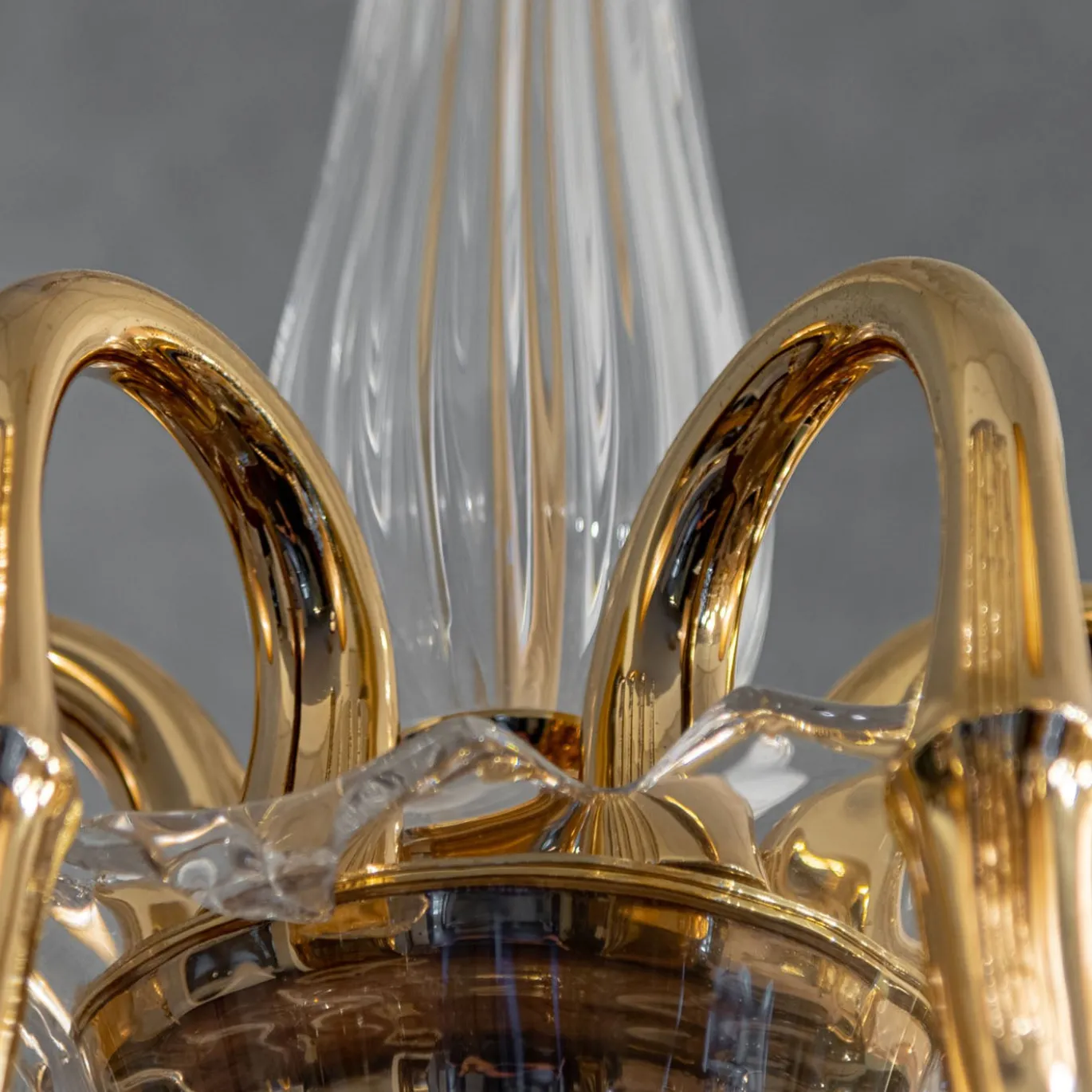Lampadario a 6 luci in oro e cristallo con paralumi in organza