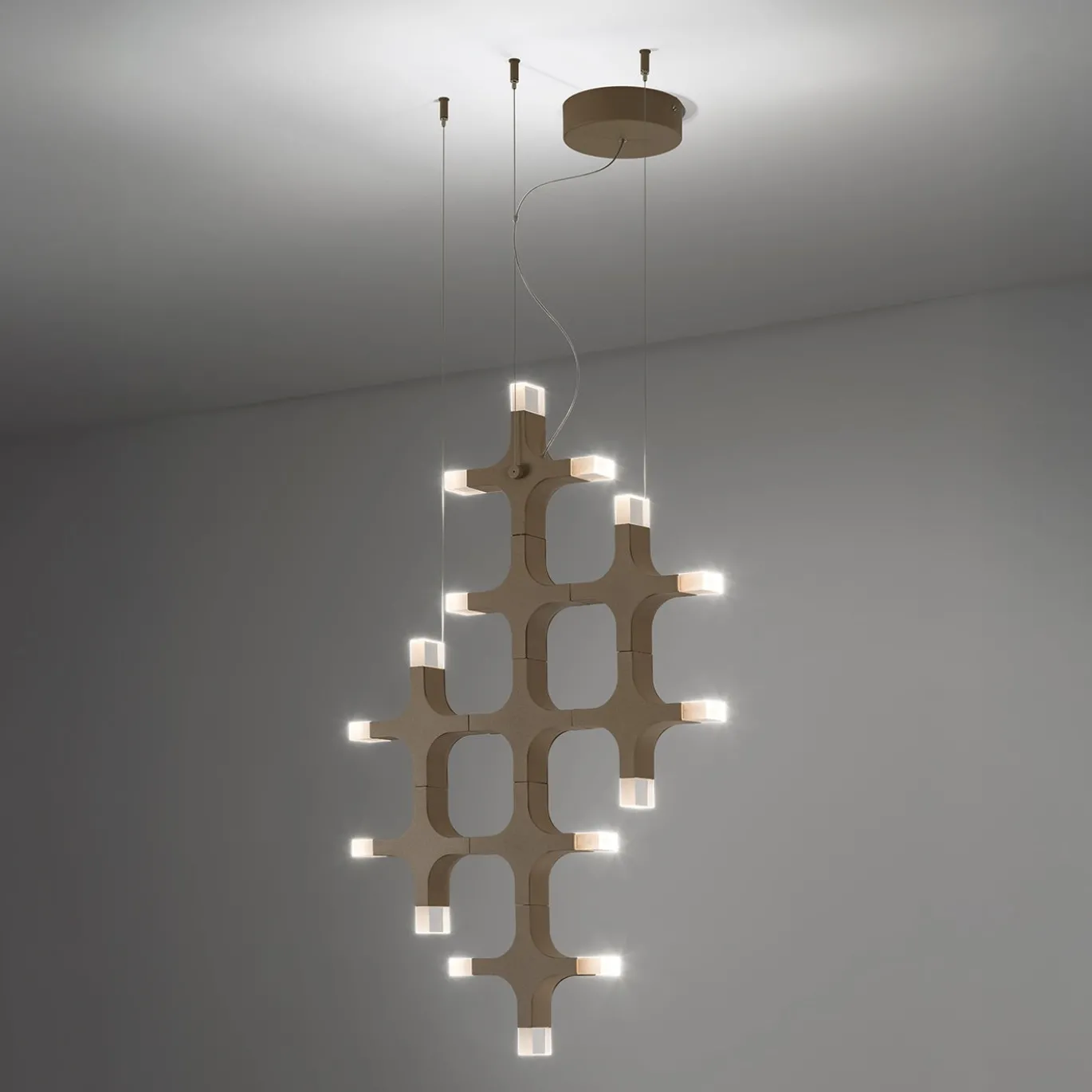 Lampadario a sospensione Galaxy Vertical Bright Sand Finish