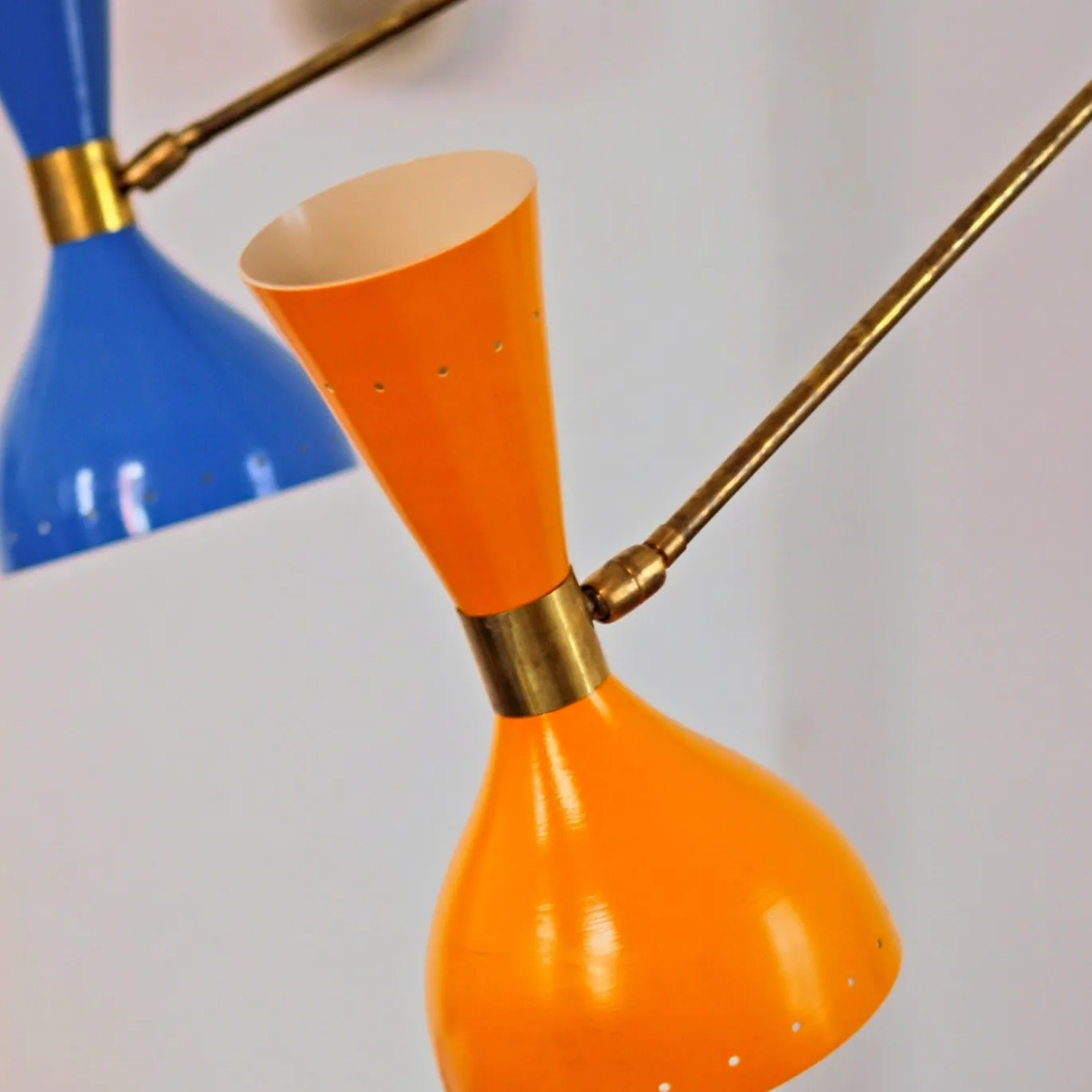 Lampadario Contrappeso a 3 bracci in ottone RGB