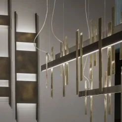 Lampadario Forest Light in ottone finitura oro e bronzo fuso