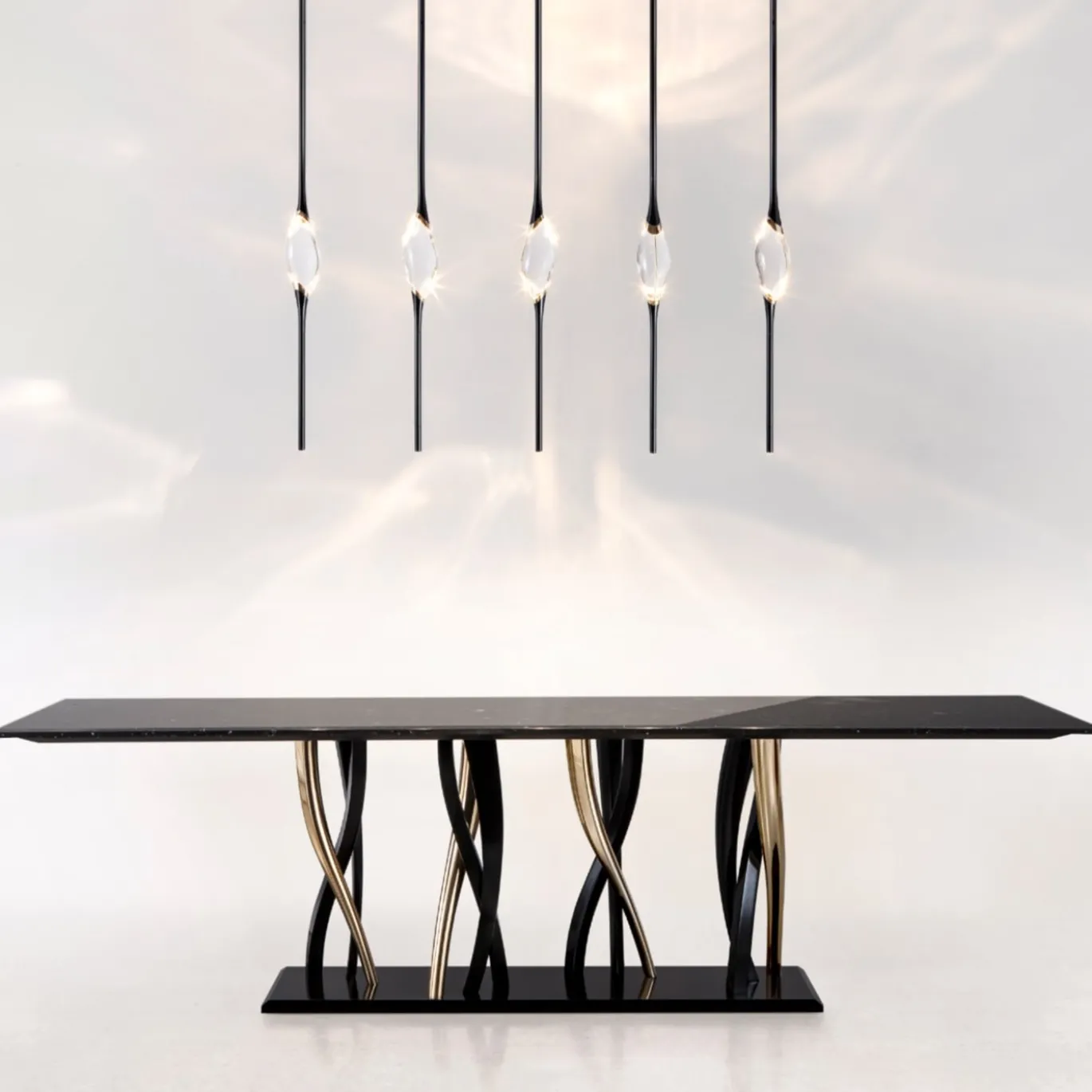 Lampadario Il Pezzo 12 lungo nero-oro