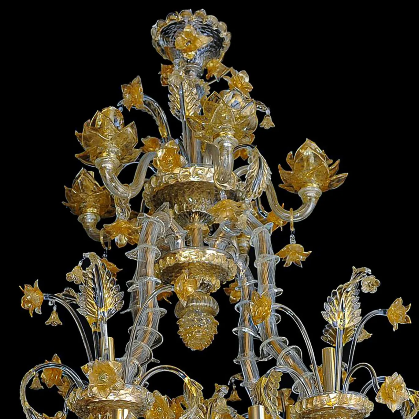 Lampadario in stile Rezzonico in oro e cristallo #4