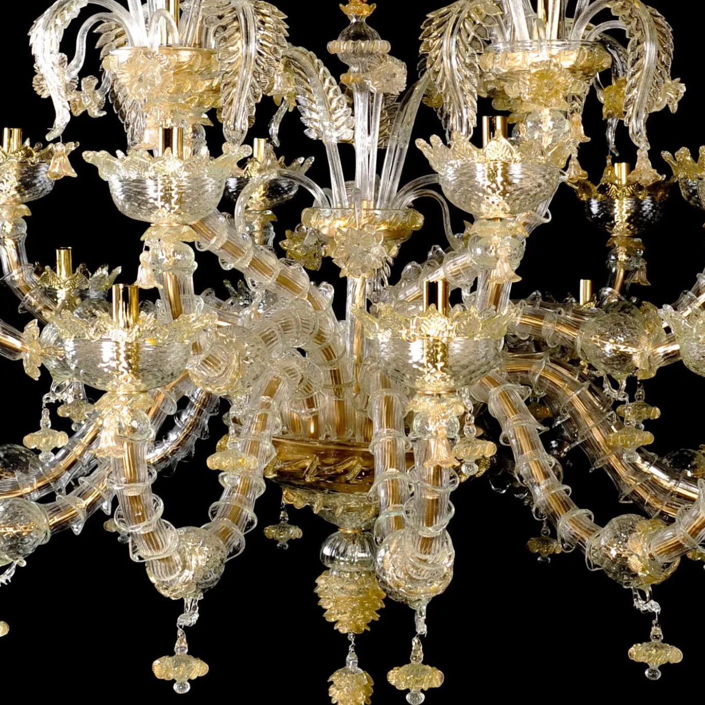 Lampadario in stile Rezzonico in oro e cristallo #7