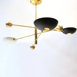 Lampadario Orbitale Compatto in Ottone con 3 bracci bilanciati rotanti