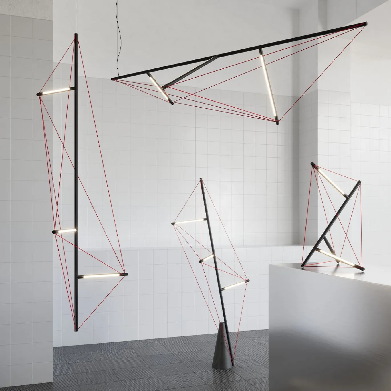 Lampadario orizzontale in metallo con bande elastiche rosse