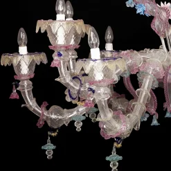 Lampadario rosa in stile Rezzonico