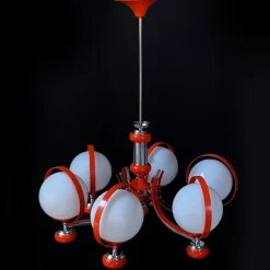 Lampadario rosso a 7 luci Stilnovo