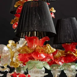 Lampadario rosso e oro in stile Rezzonico