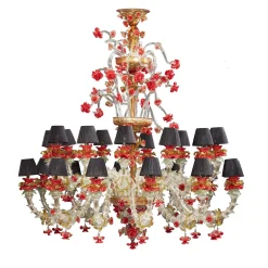 Lampadario rosso e oro in stile Rezzonico