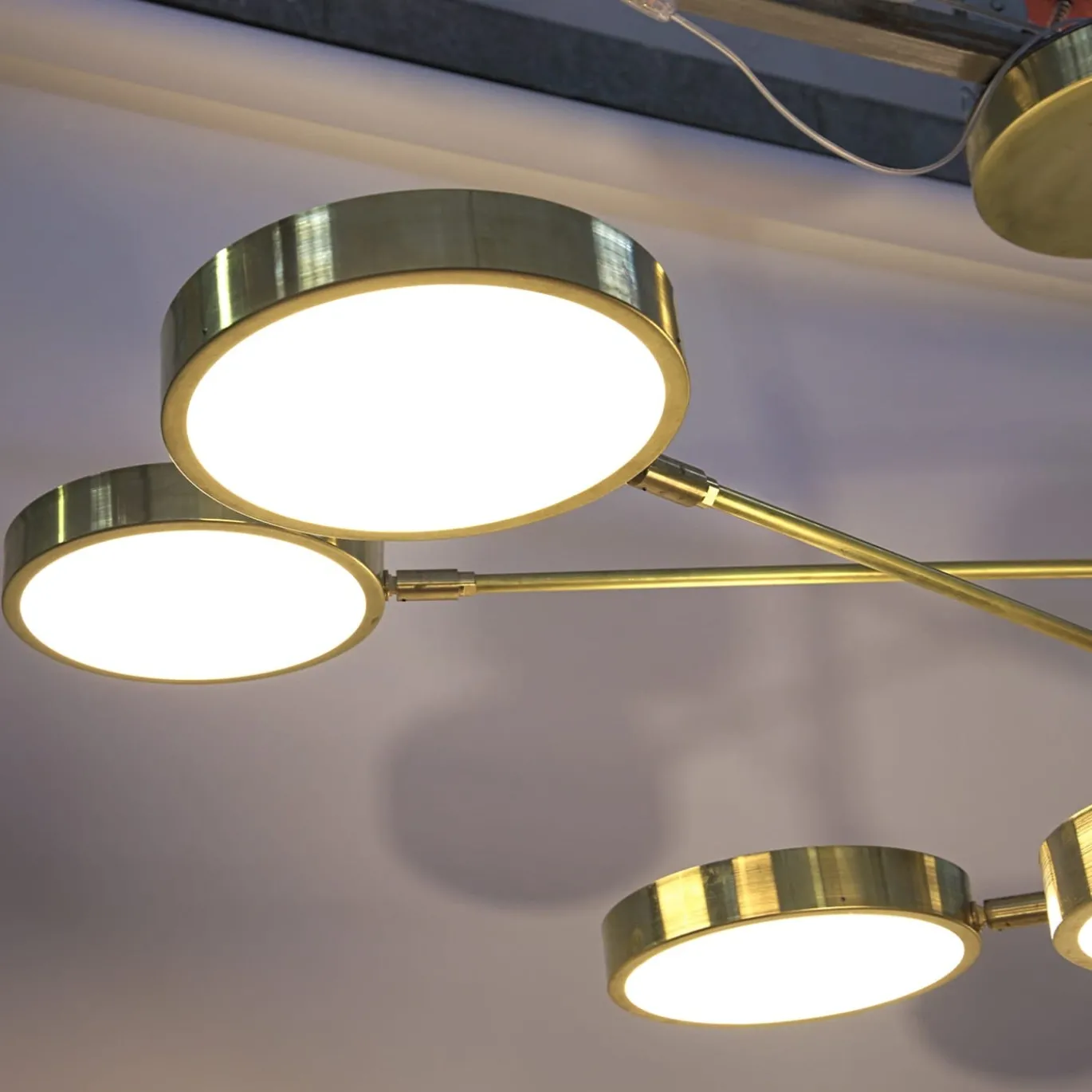 Lampadario Sistema a 8 bracci in ottone e vetro