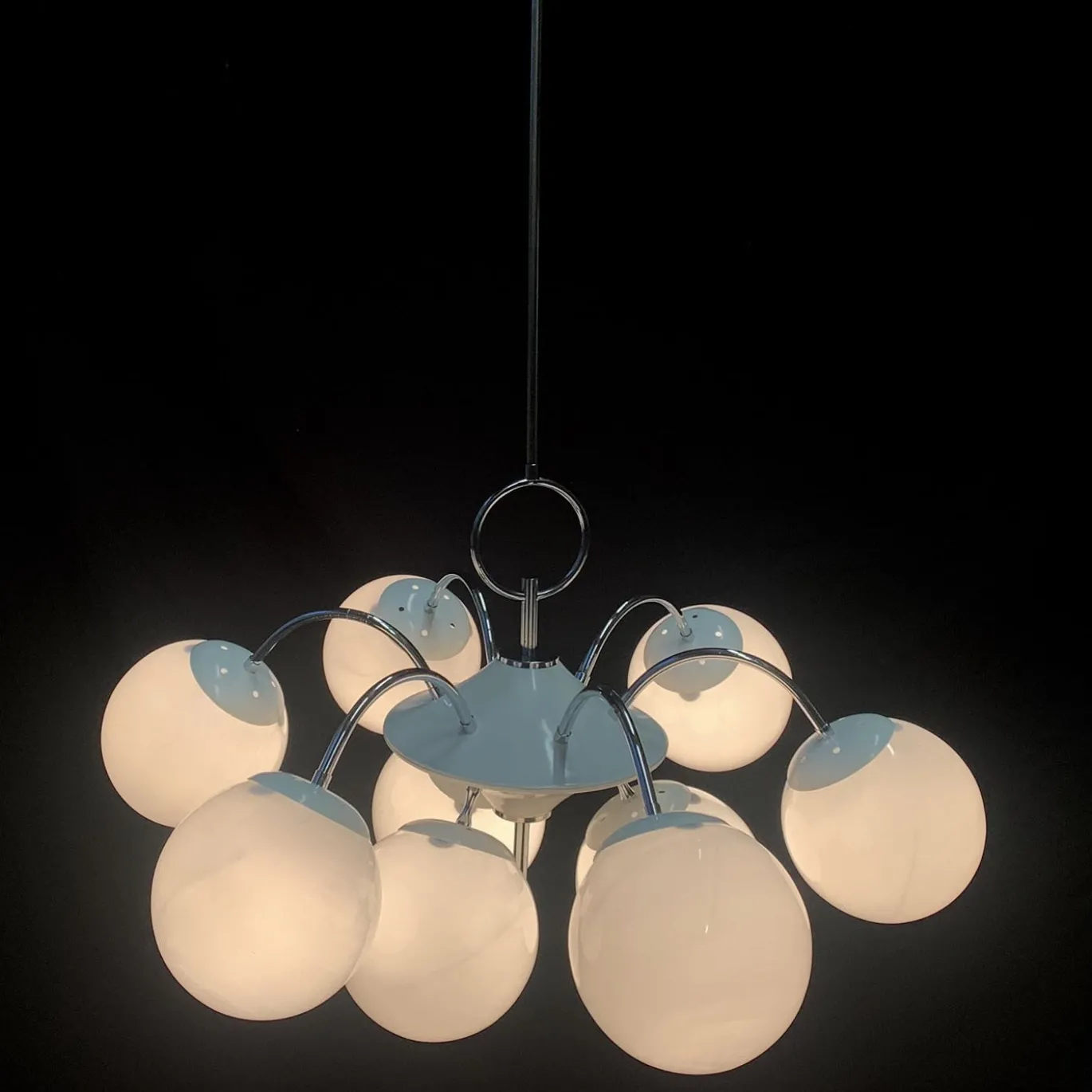 Lampadario Stilnovo a 9 luci cromate