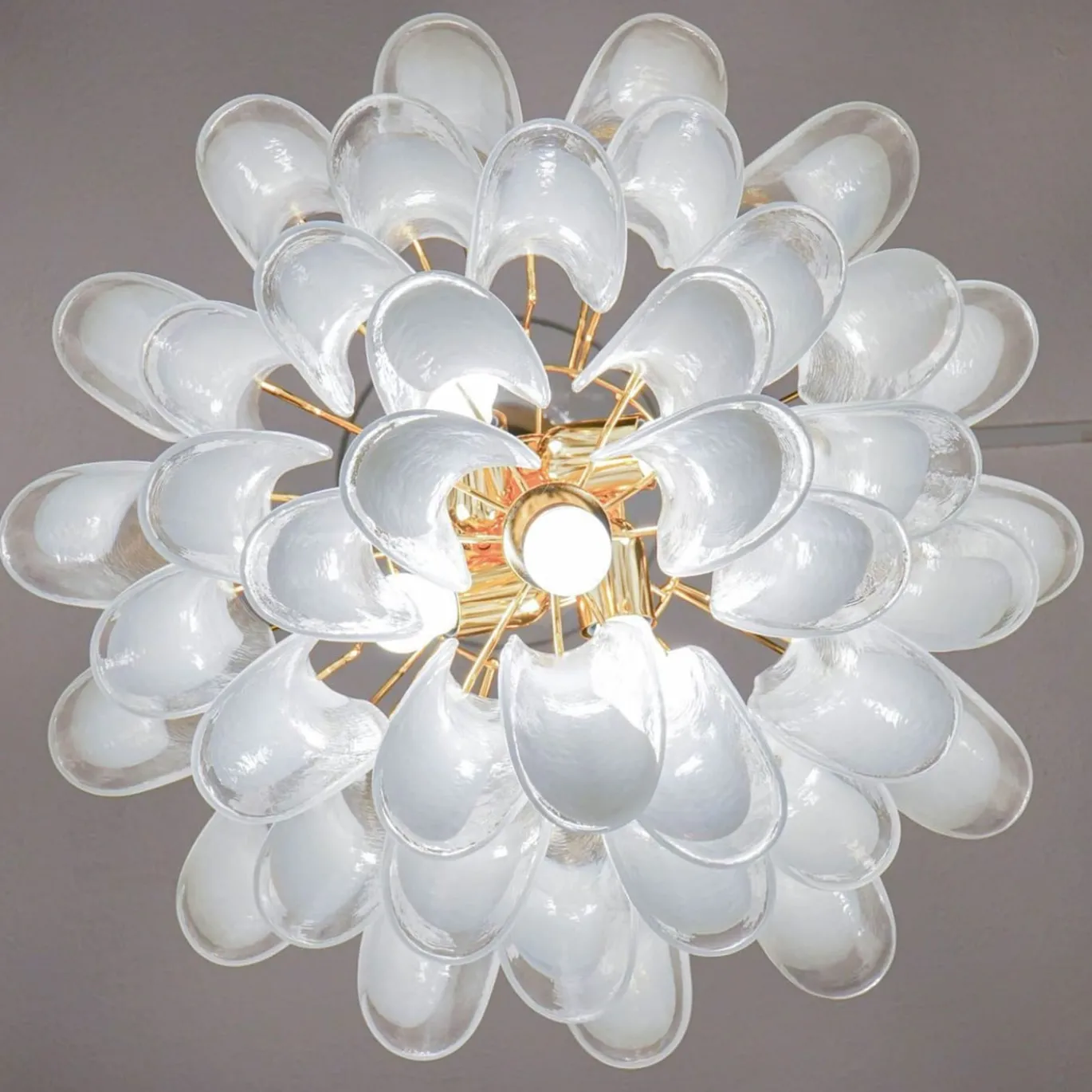 Lampadario Veneziana a 5 piani con 41 Elementi in Vetro Opalino