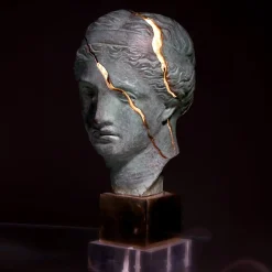 Lampada Testa Frammento in bronzo