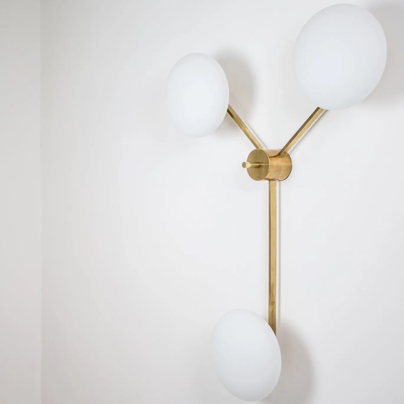 Lampada Triennale in ottone