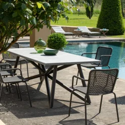 Larte 260 Tavolo da pranzo outdoor rettangolare in pietra grigia peperino e acciaio marrone