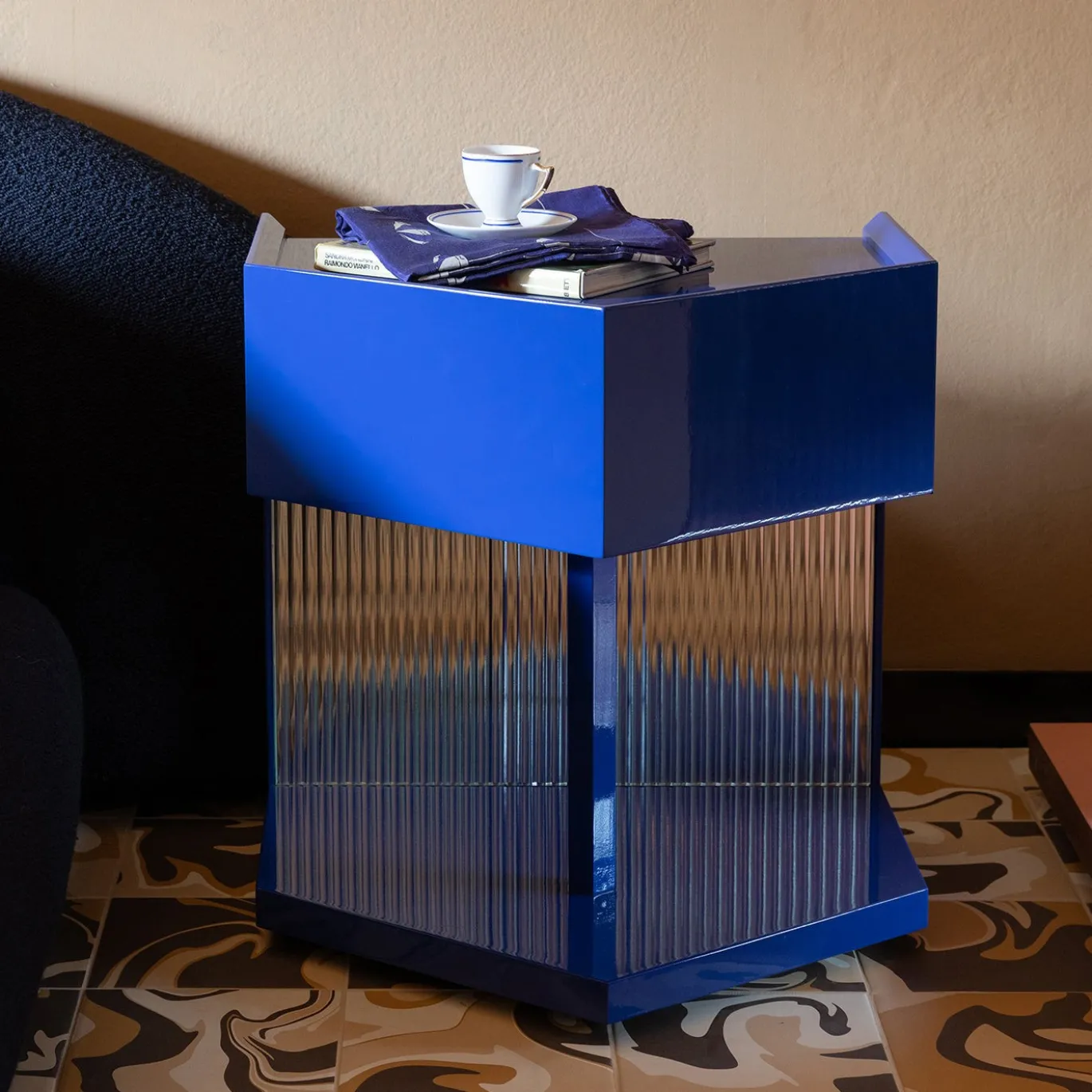 Last Call Gloss Blu Esagonale Comodino