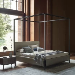 Letto a baldacchino Frame di Stefano Giovannoni
