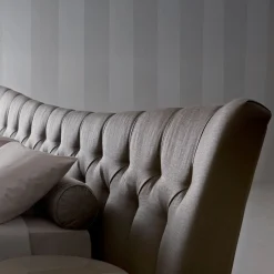 Letto Butterfly grigio imbottito con testiera capitonnè