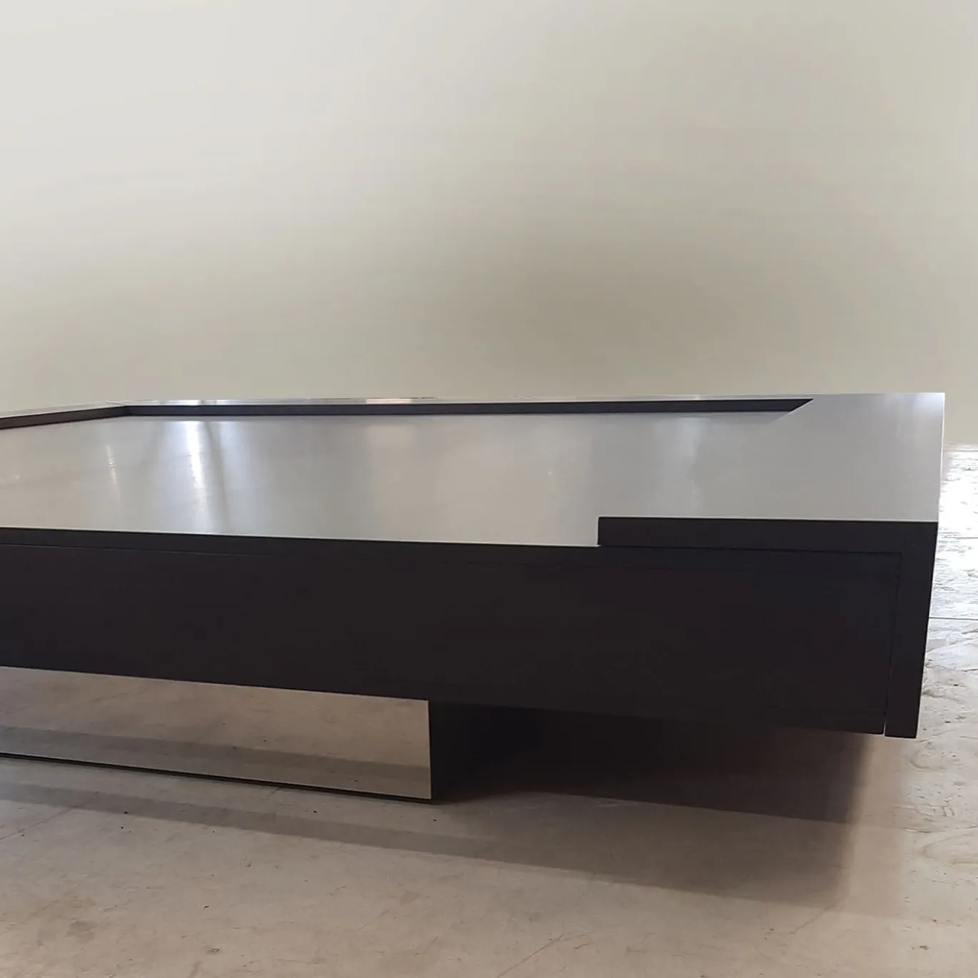 Letto Bwindi in noce Canaletto americano
