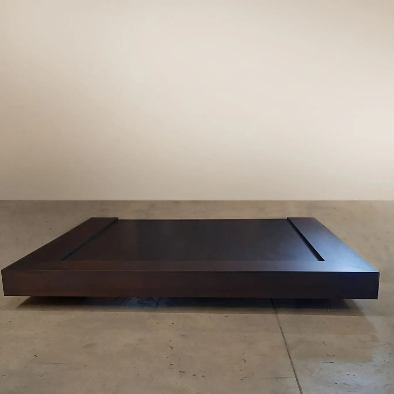 Letto Bwindi in noce Canaletto americano
