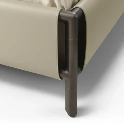 Letto con cornice di Stefano Giovannoni