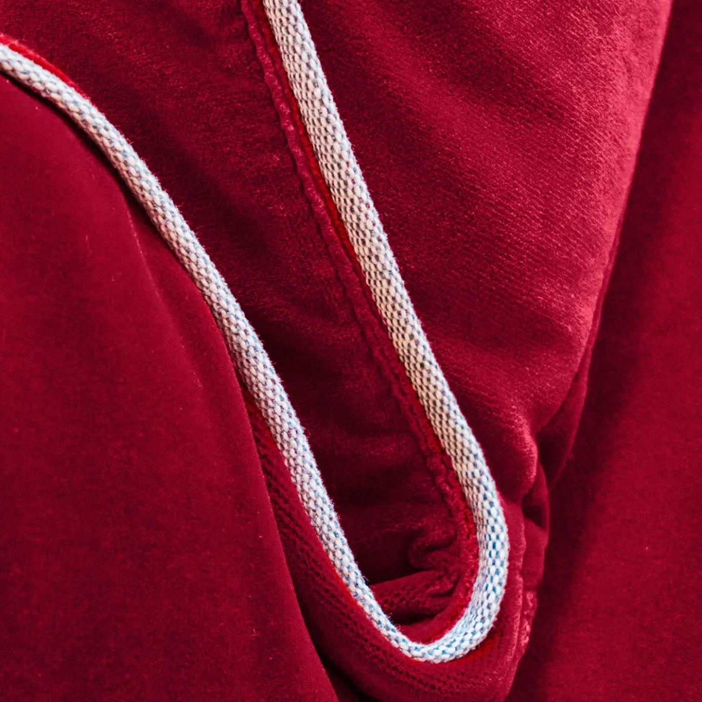Letto da giorno in velluto Casquet Red Passion