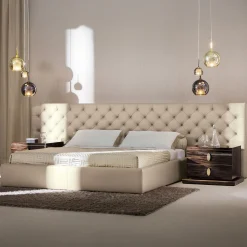 Letto Didone in pelle beige con testiera trapuntata