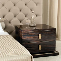 Letto Didone in pelle beige con testiera trapuntata