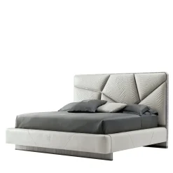 Letto in pelle di Castello Lagravinese Studio