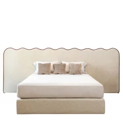 Letto Onda Boiserie in tessuto beige con passepoil in velluto scuro