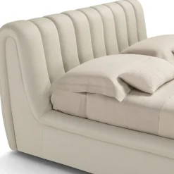 Letto Scervino 1909 in pelle bianca con contenitore