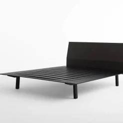 Letto Sottiletto in Rovere Nero di Patrizia Bertolini