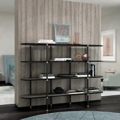Libreria Boomerang in metallo nero e ottone con 4 ripiani di Pietro Russo Design