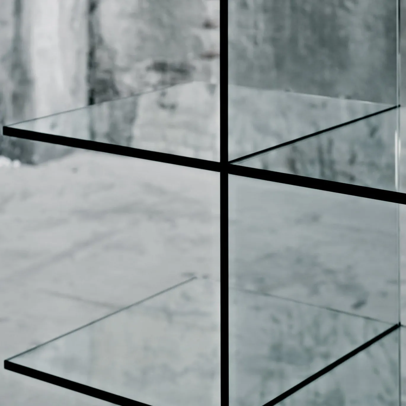 Libreria Glass Shelves #1 (1976) di Shiro Kuramata