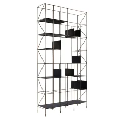 Libreria Network in metallo bronzo con ripiani in grafite di Neuland Paster & Geldmacher