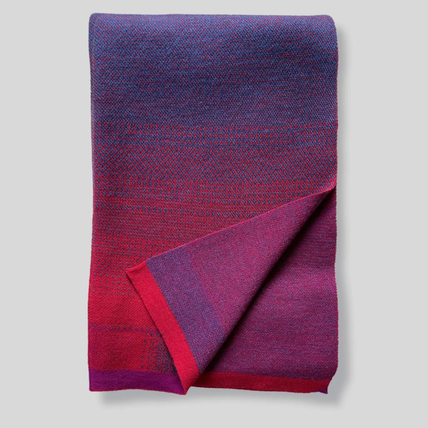 Madori Aka Coperta rossa e blu di Stormo Studio